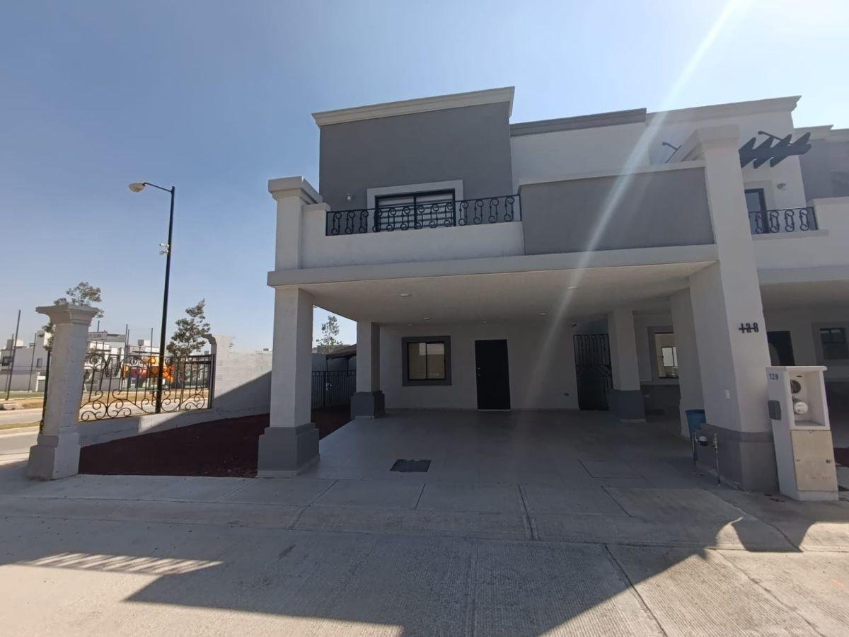 Rento Casa Nueva en Los Viñedos Residenciales